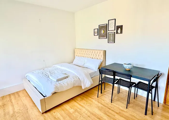 Central London Rooms Ec1V